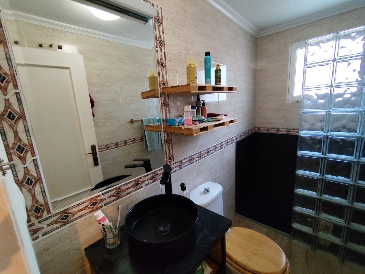 3 Bed Middle Floor Apartment in Torrevieja
