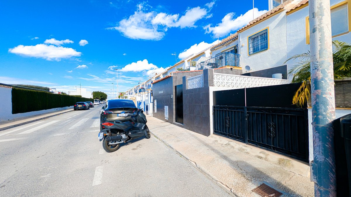 3 Bed Townhouse in Torrevieja