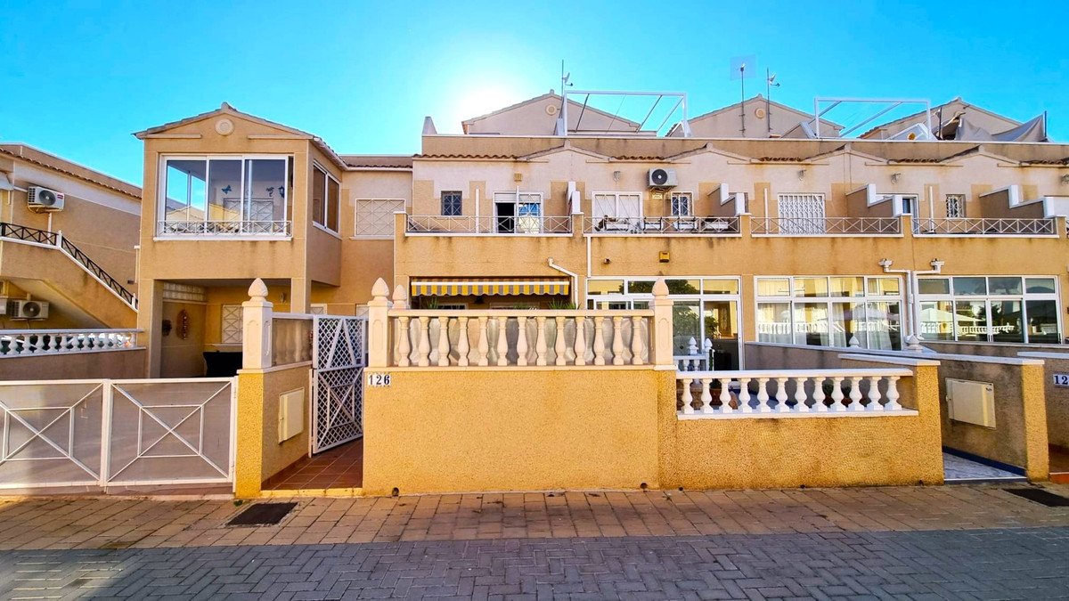 2 Bed Townhouse in La Zenia