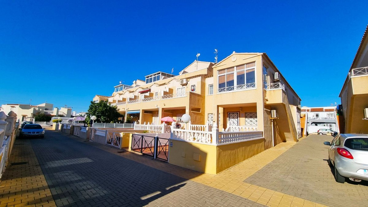 2 Bed Townhouse in La Zenia