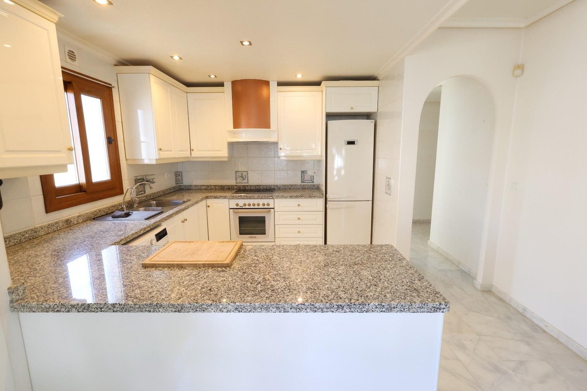 2 Bed Ground Floor Apartment in Orihuela Costa