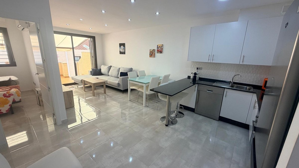 3 Bed Ground Floor Apartment in Lomas de Cabo Roig
