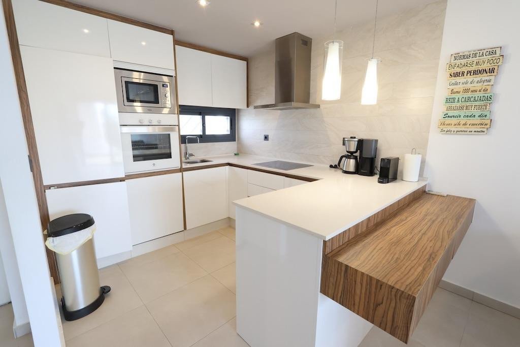 2 Bed Bungalow in Urbanización El Raso