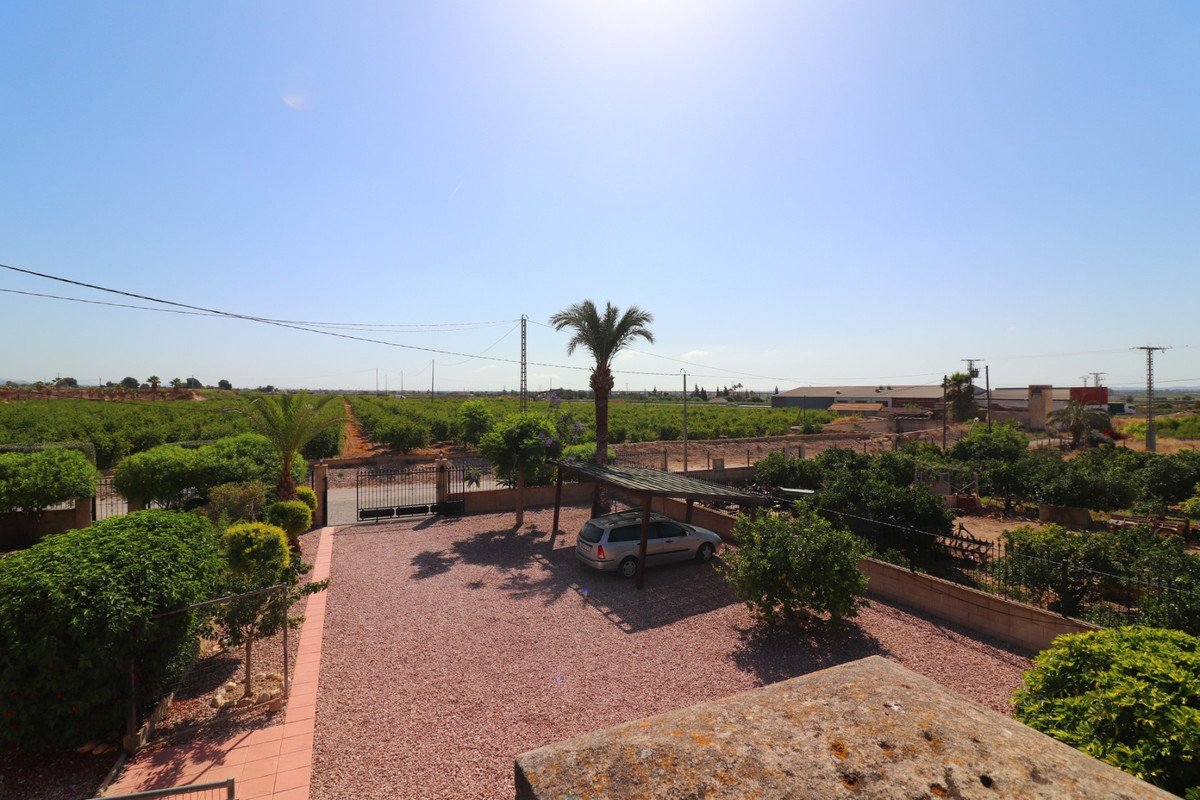 4 Bed Detached Villa in Albatera
