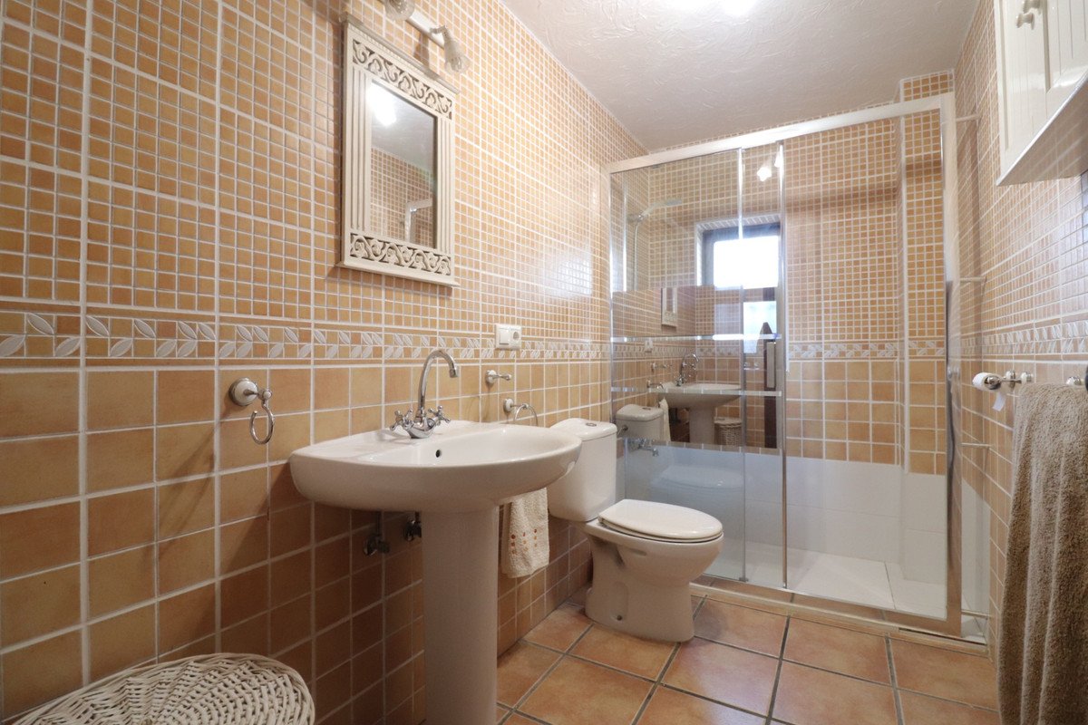 4 Bed Detached Villa in Albatera