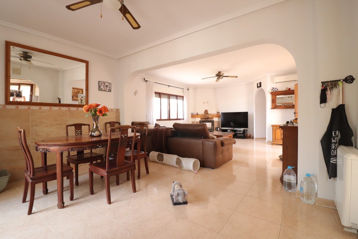 3 Bed Detached Villa in Formentera del Segura