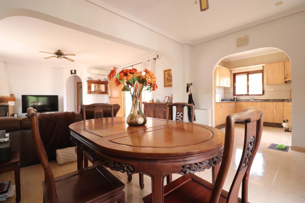 3 Bed Detached Villa in Formentera del Segura
