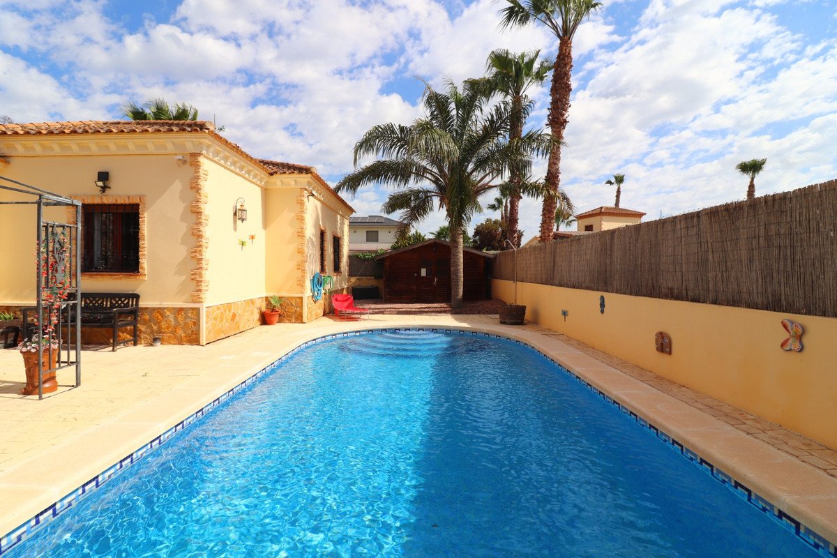3 Bed Detached Villa in Formentera del Segura
