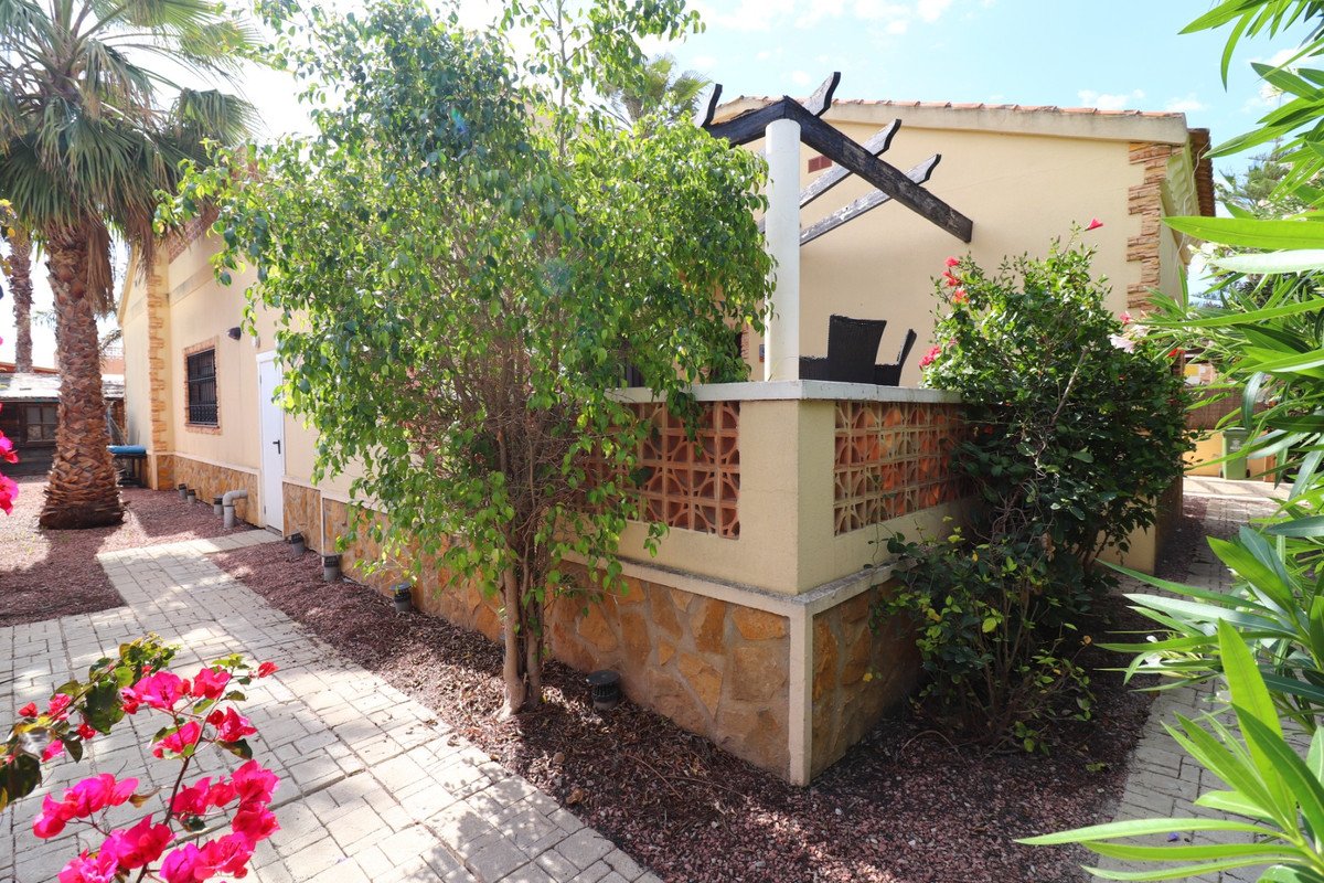 3 Bed Detached Villa in Formentera del Segura
