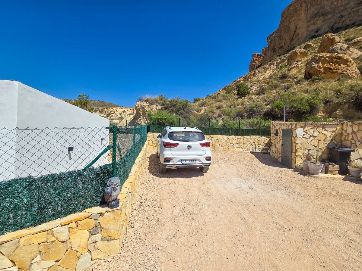 3 Bed Detached Villa in Crevillent