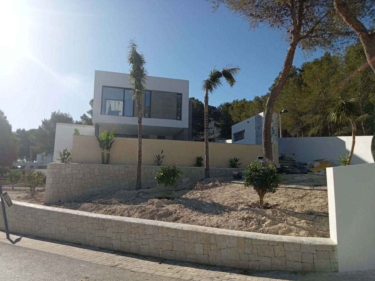 4 Bed Detached Villa in Moraira