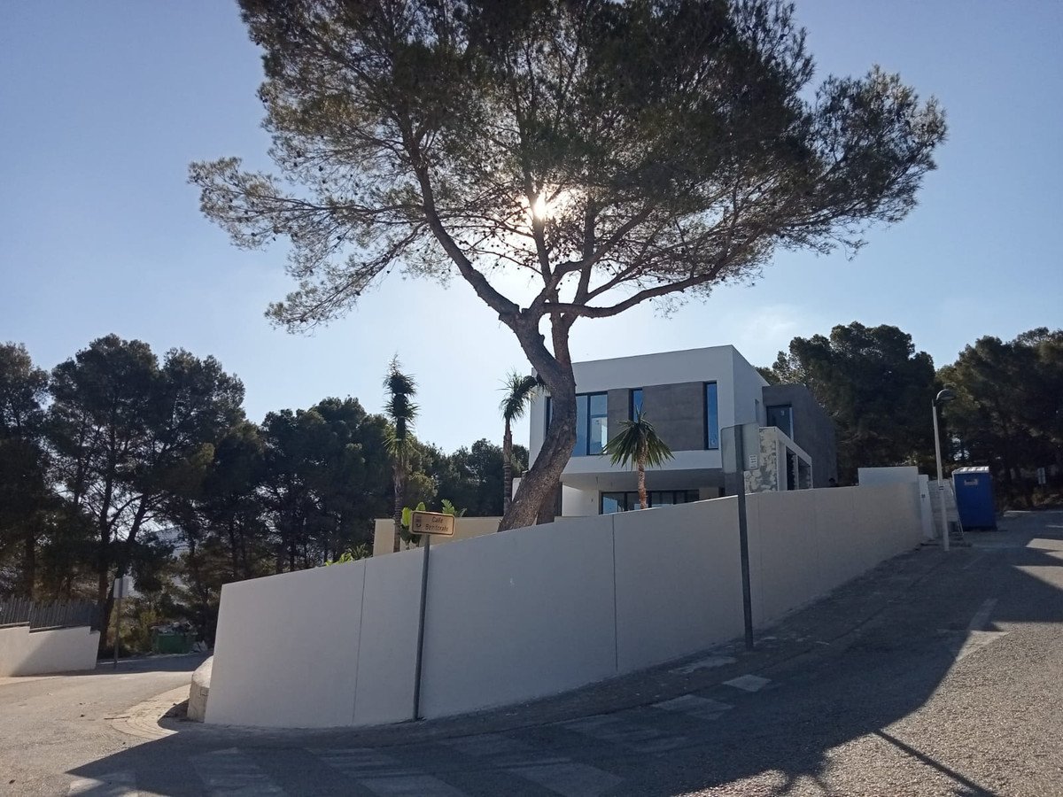 4 Bed Detached Villa in Moraira