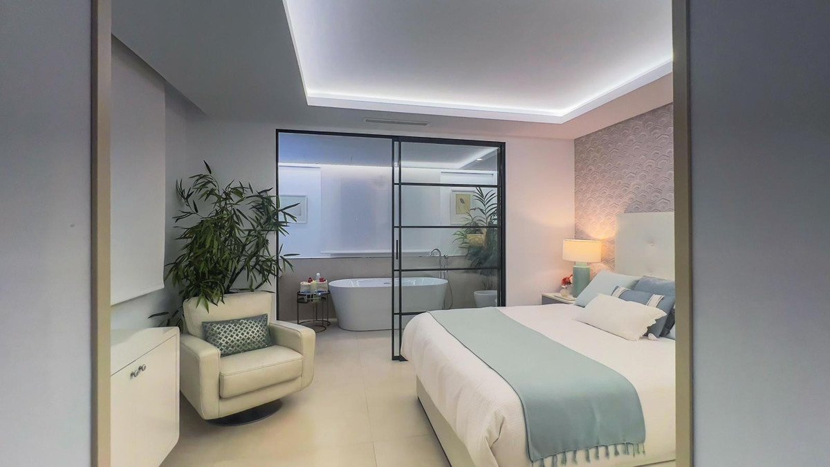 3 Bed Penthouse in The Golden Mile