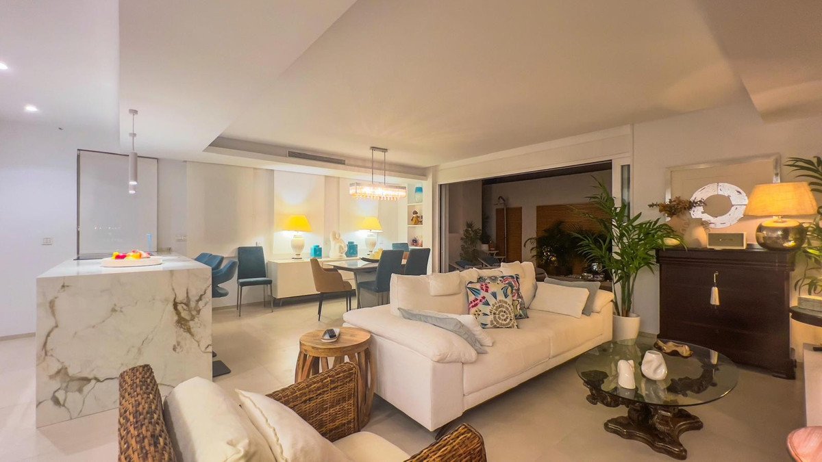 3 Bed Penthouse in The Golden Mile