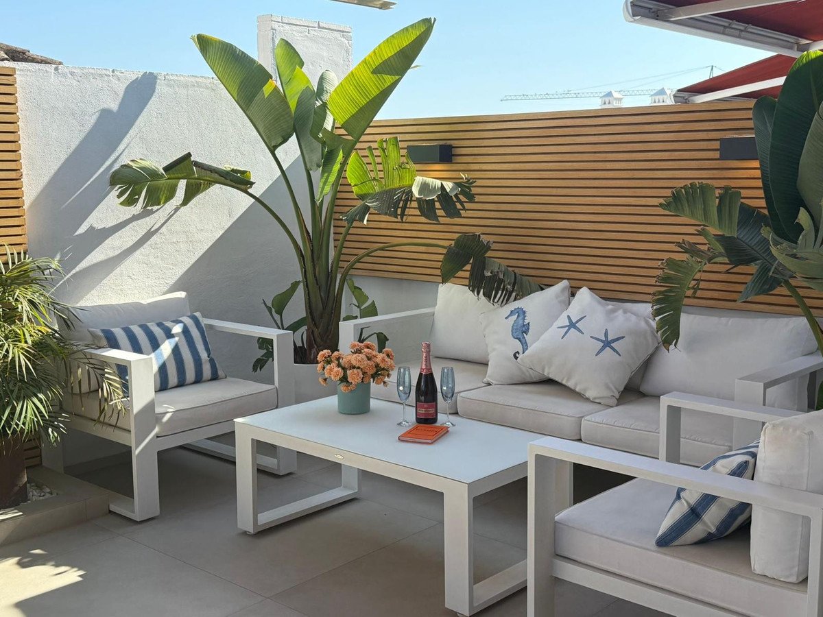 3 Bed Penthouse in The Golden Mile