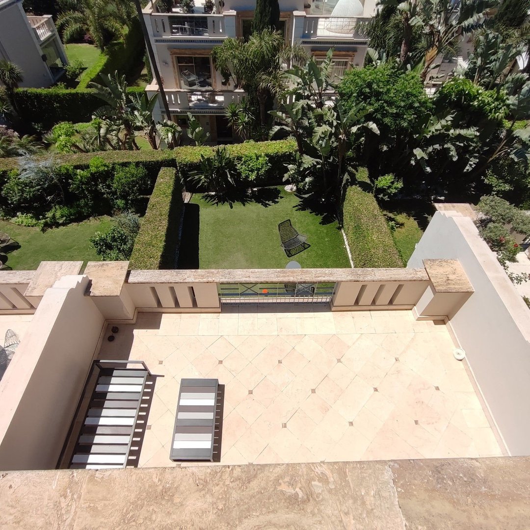 4 Bed Townhouse in Sierra Blanca