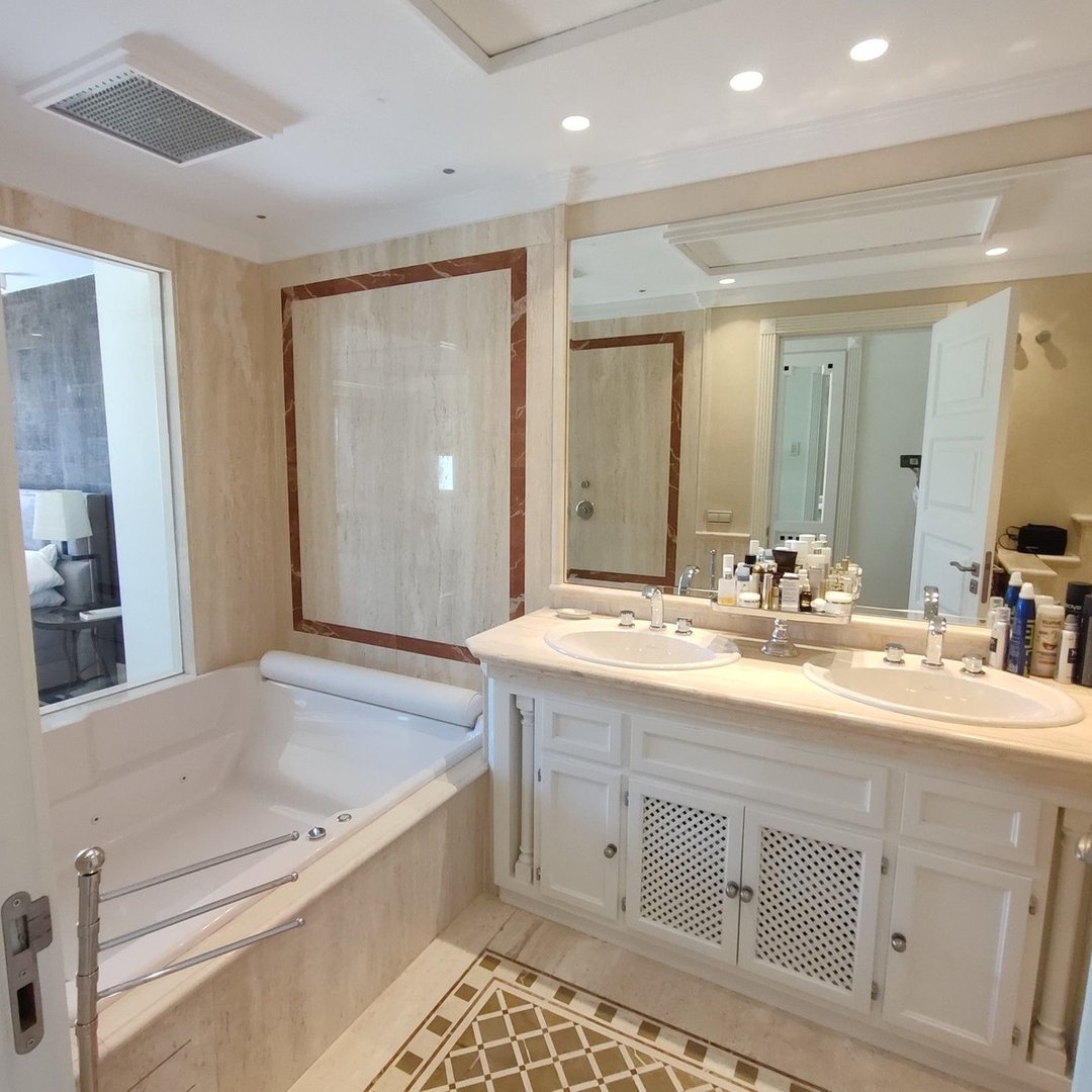 4 Bed Townhouse in Sierra Blanca