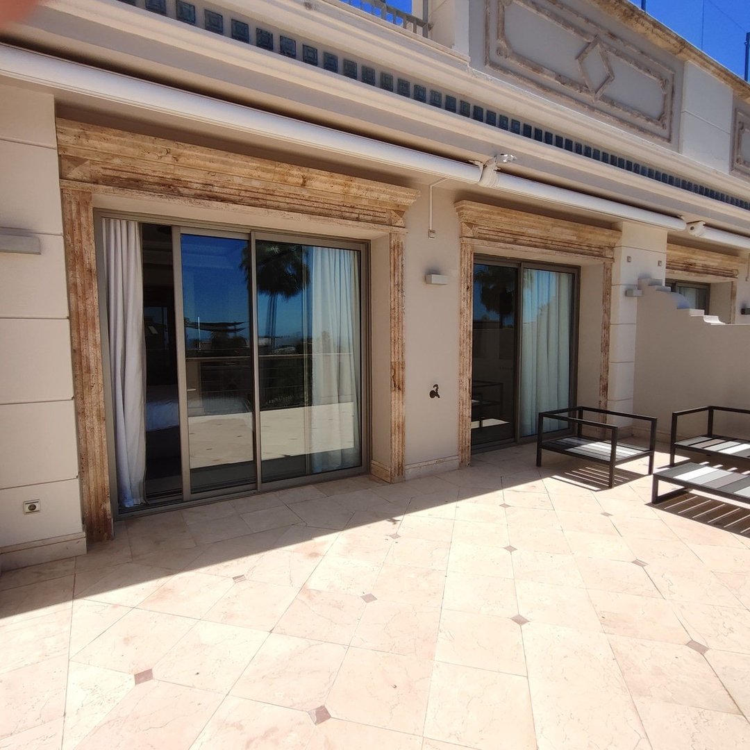 4 Bed Townhouse in Sierra Blanca