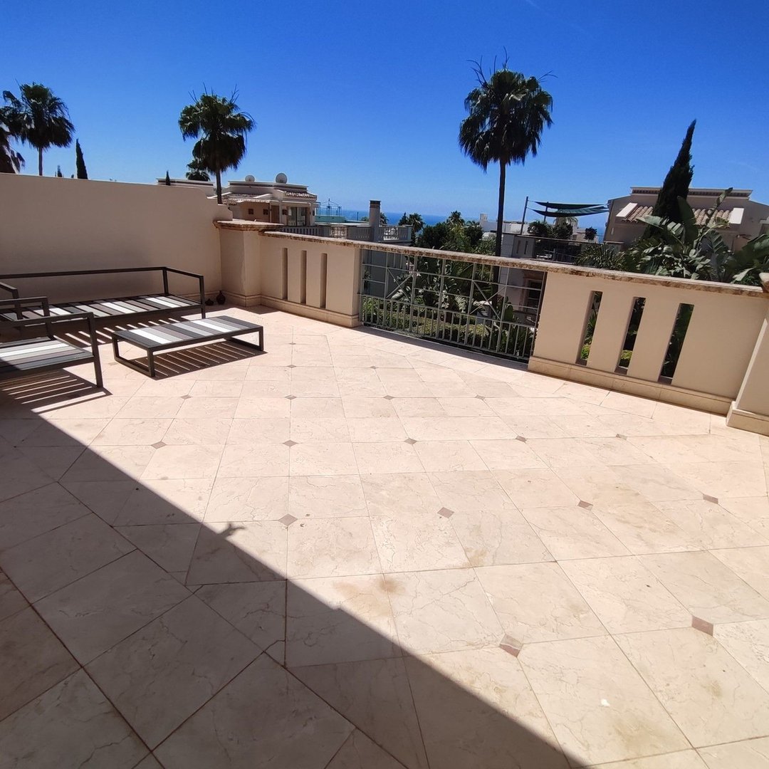 4 Bed Townhouse in Sierra Blanca