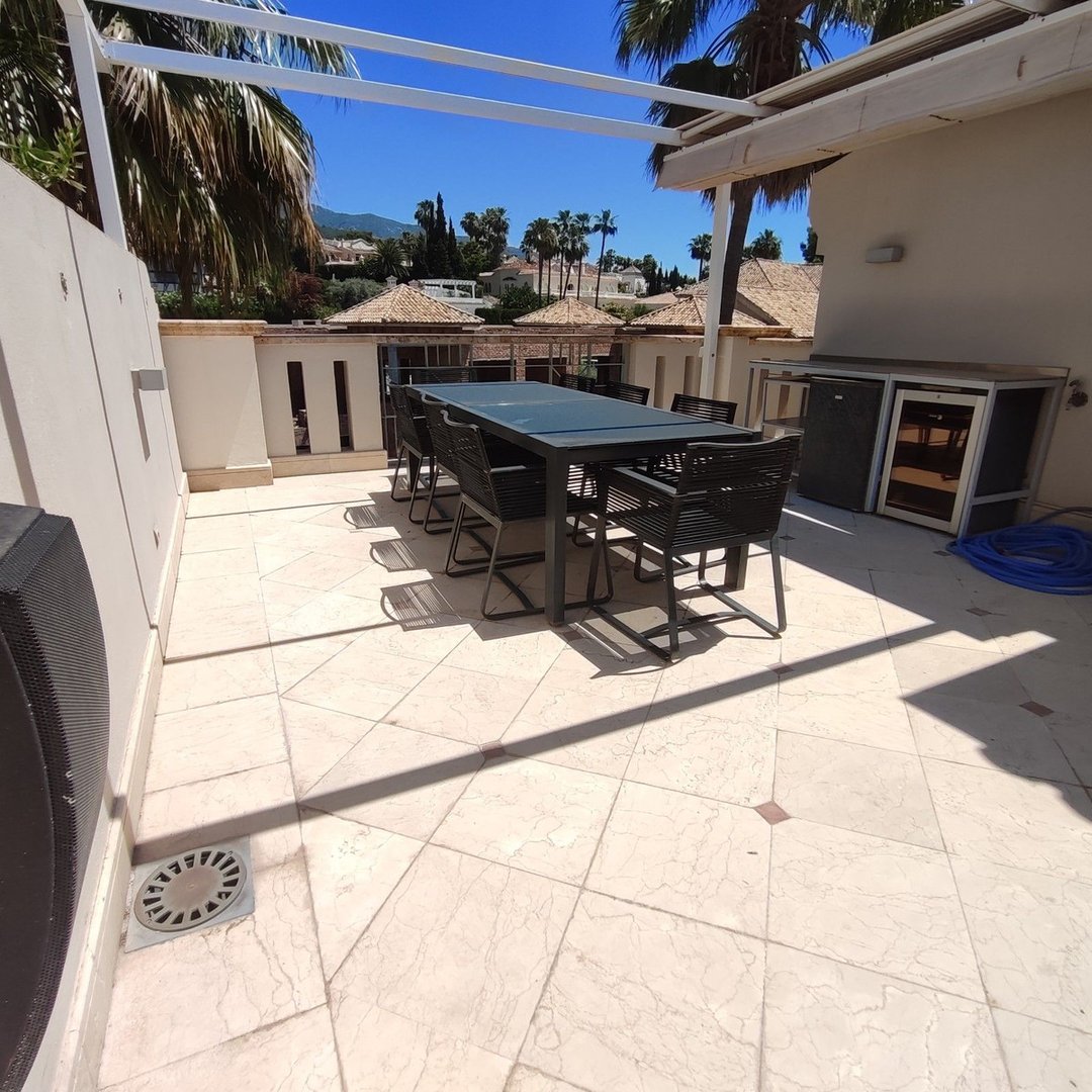 4 Bed Townhouse in Sierra Blanca