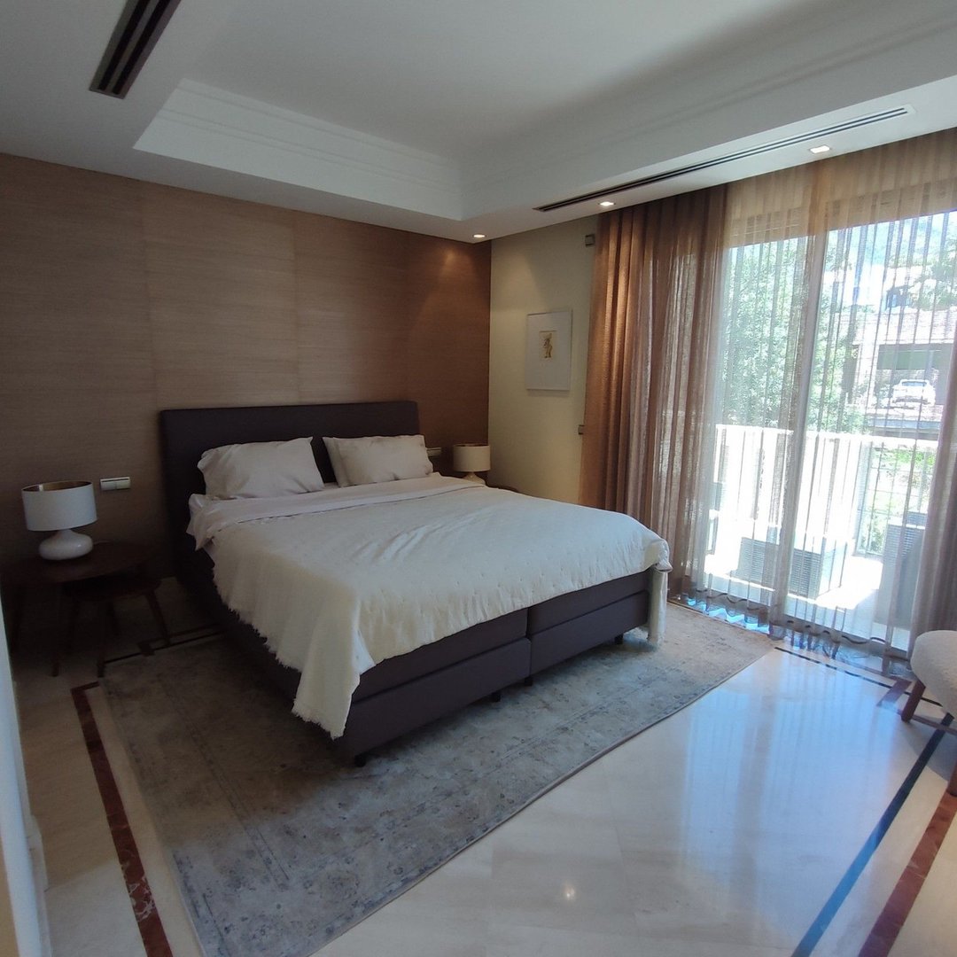 4 Bed Townhouse in Sierra Blanca
