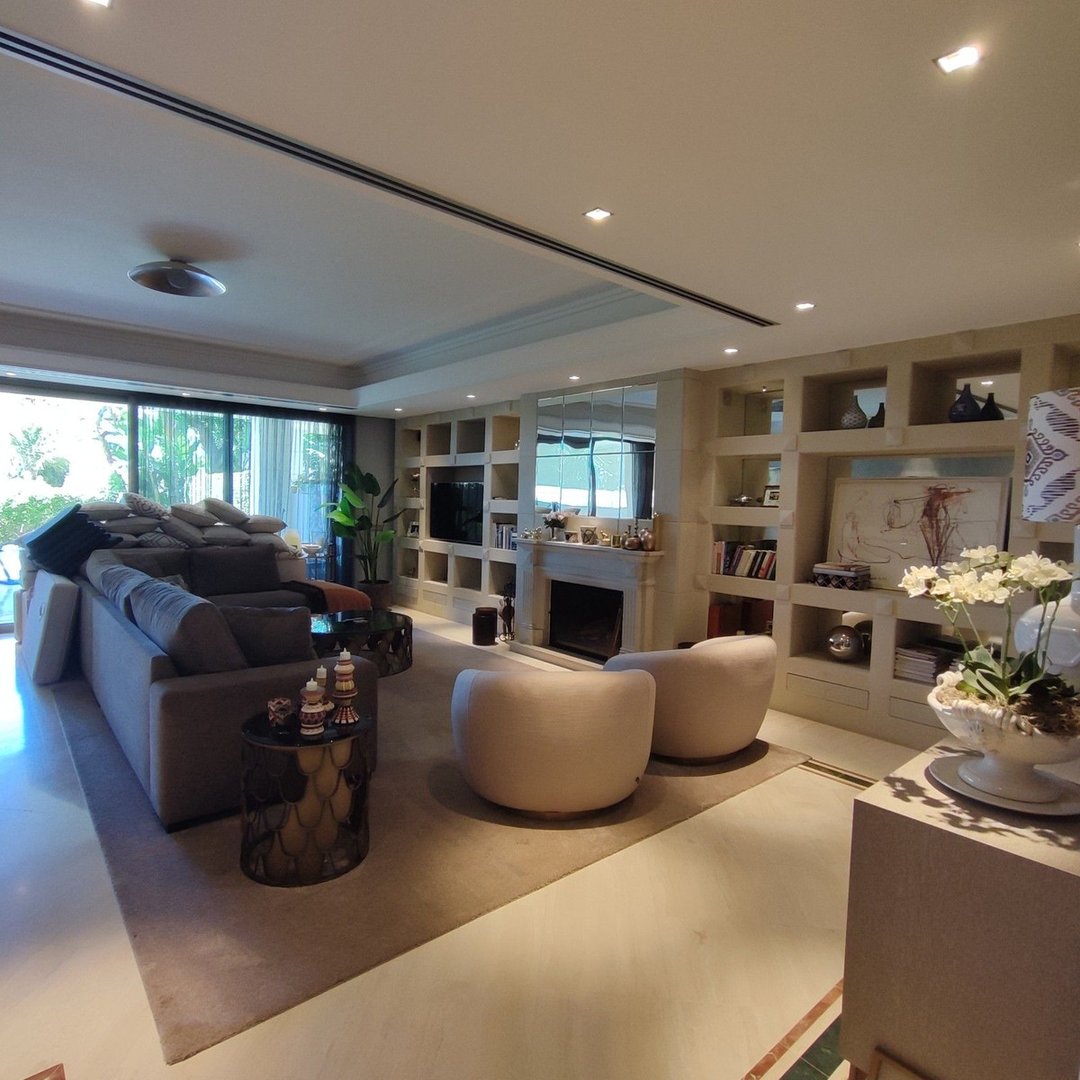 4 Bed Townhouse in Sierra Blanca