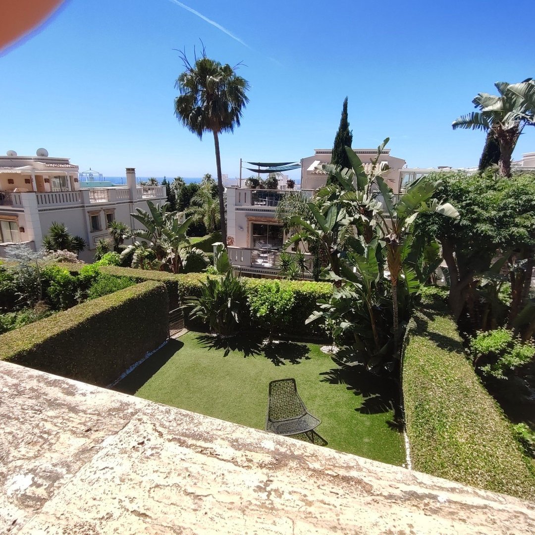 4 Bed Townhouse in Sierra Blanca