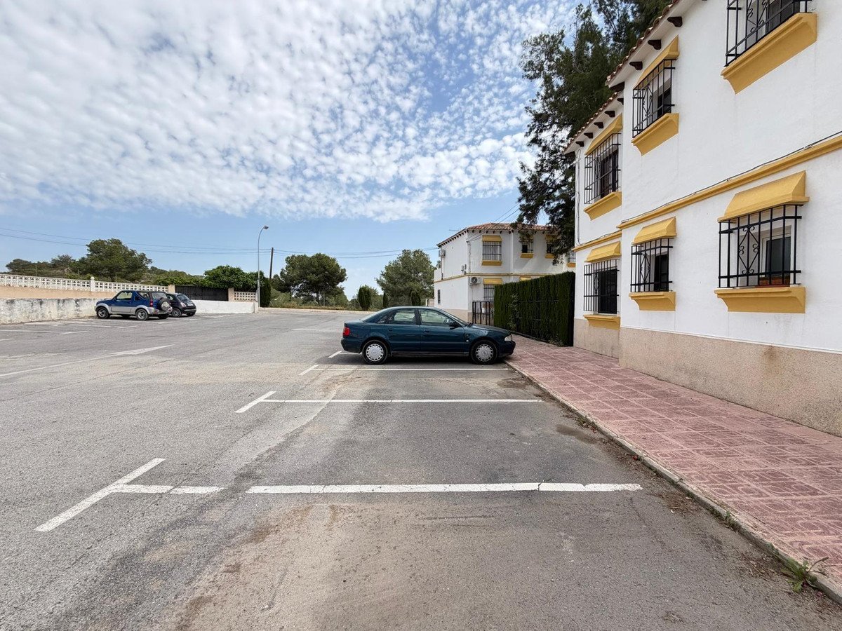 1 Bed Middle Floor Apartment in San Miguel de Salinas