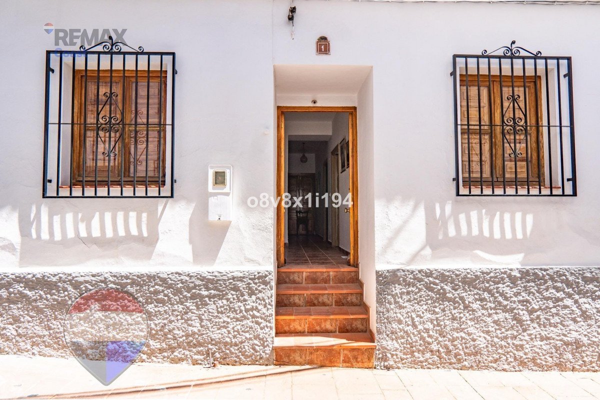 3 Bed Detached Villa in Periana