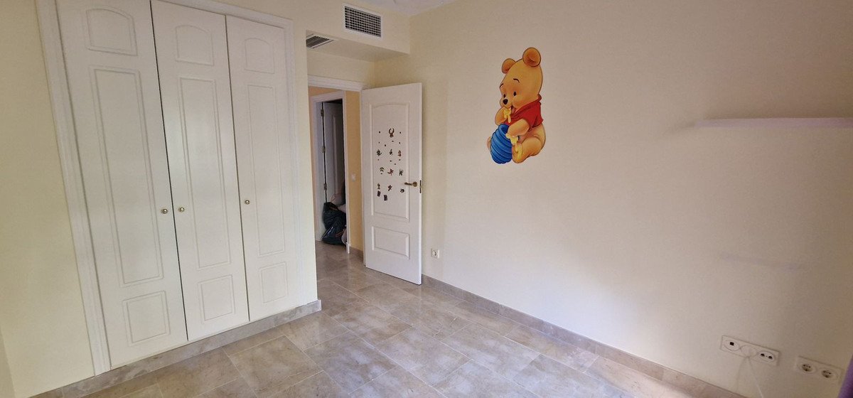 2 Bed Ground Floor Apartment in La Duquesa