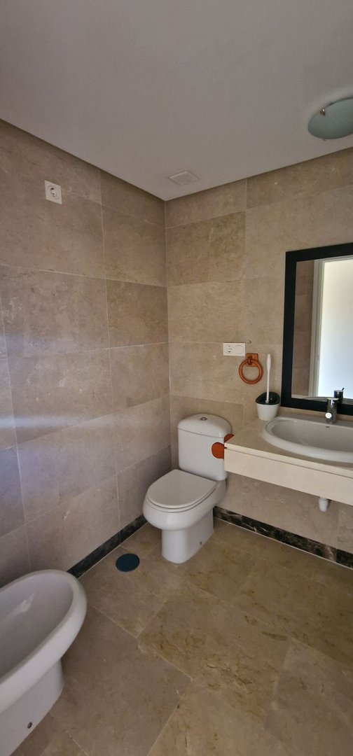 2 Bed Ground Floor Apartment in La Duquesa