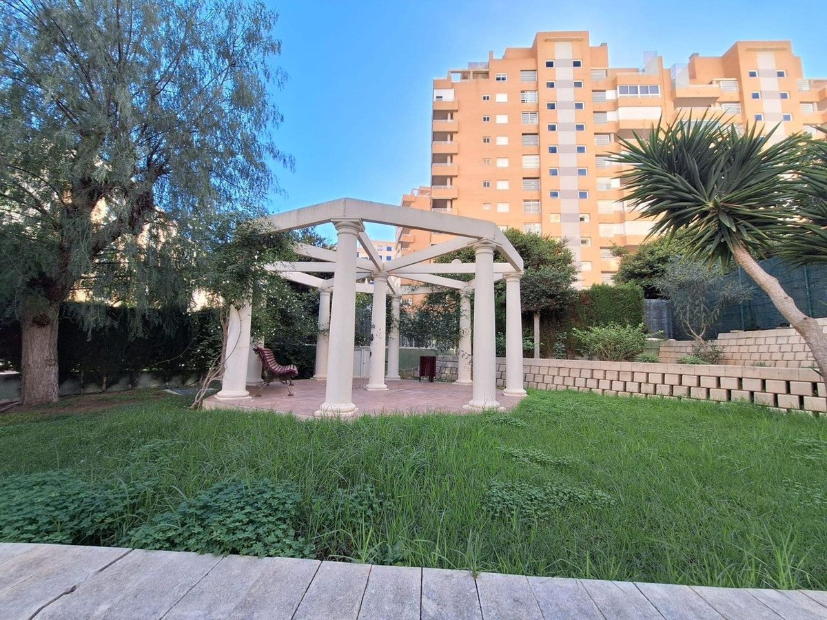 2 Bed Middle Floor Apartment in Villajoyosa