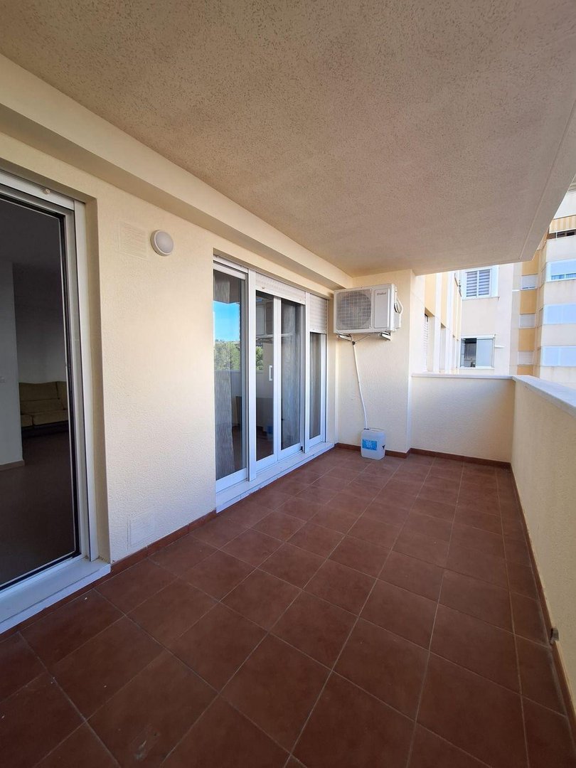 2 Bed Middle Floor Apartment in Villajoyosa