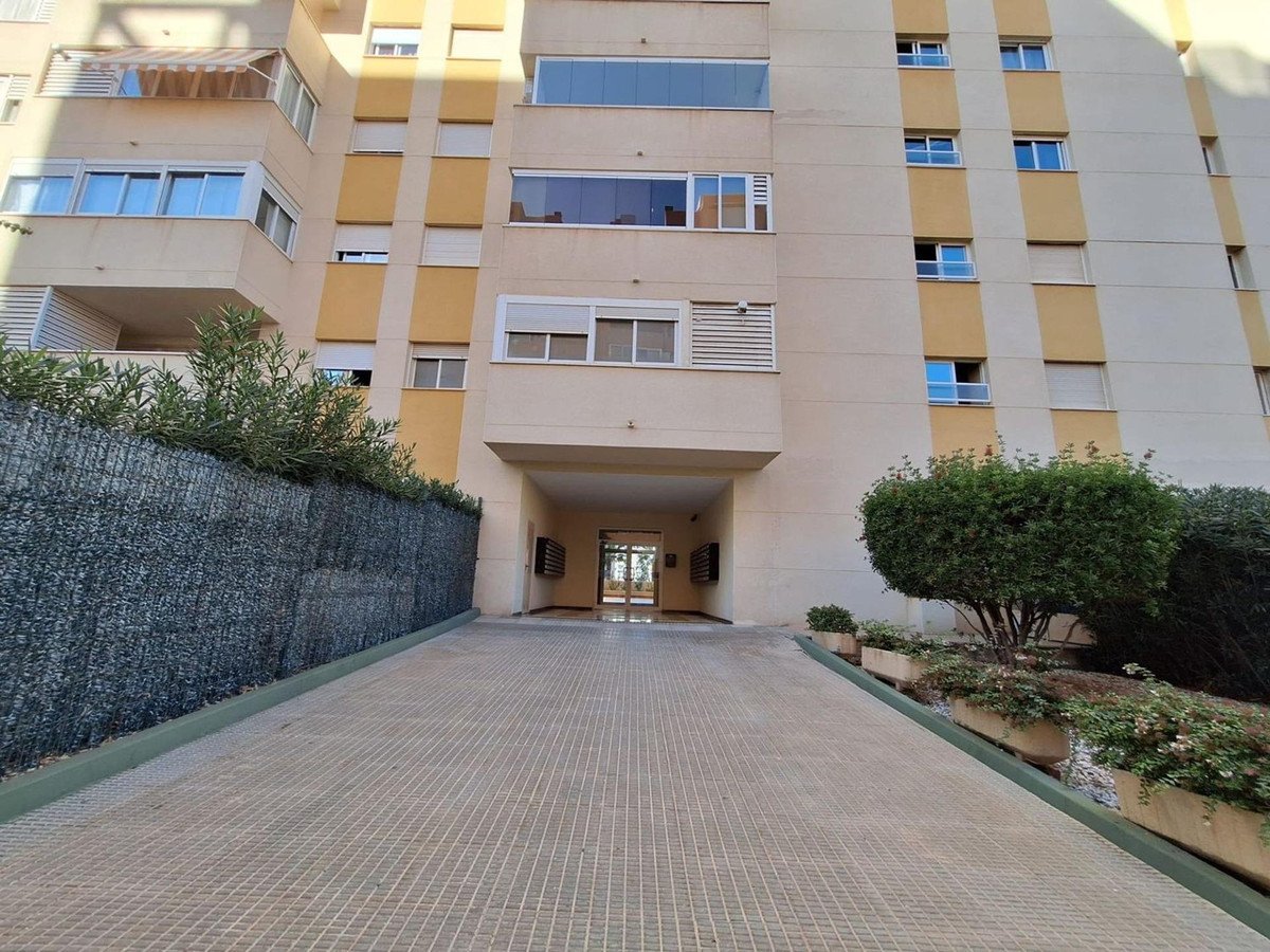 2 Bed Middle Floor Apartment in Villajoyosa