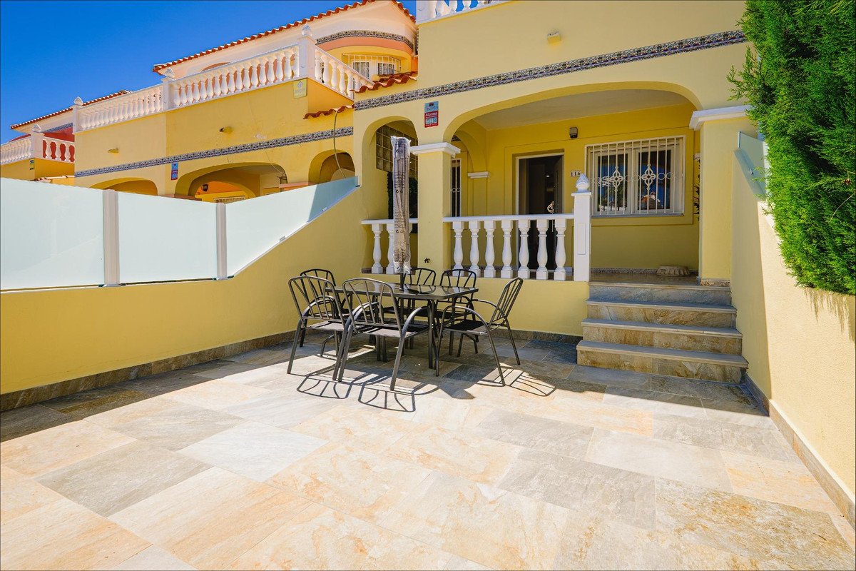 3 Bed Bungalow in Orihuela Costa