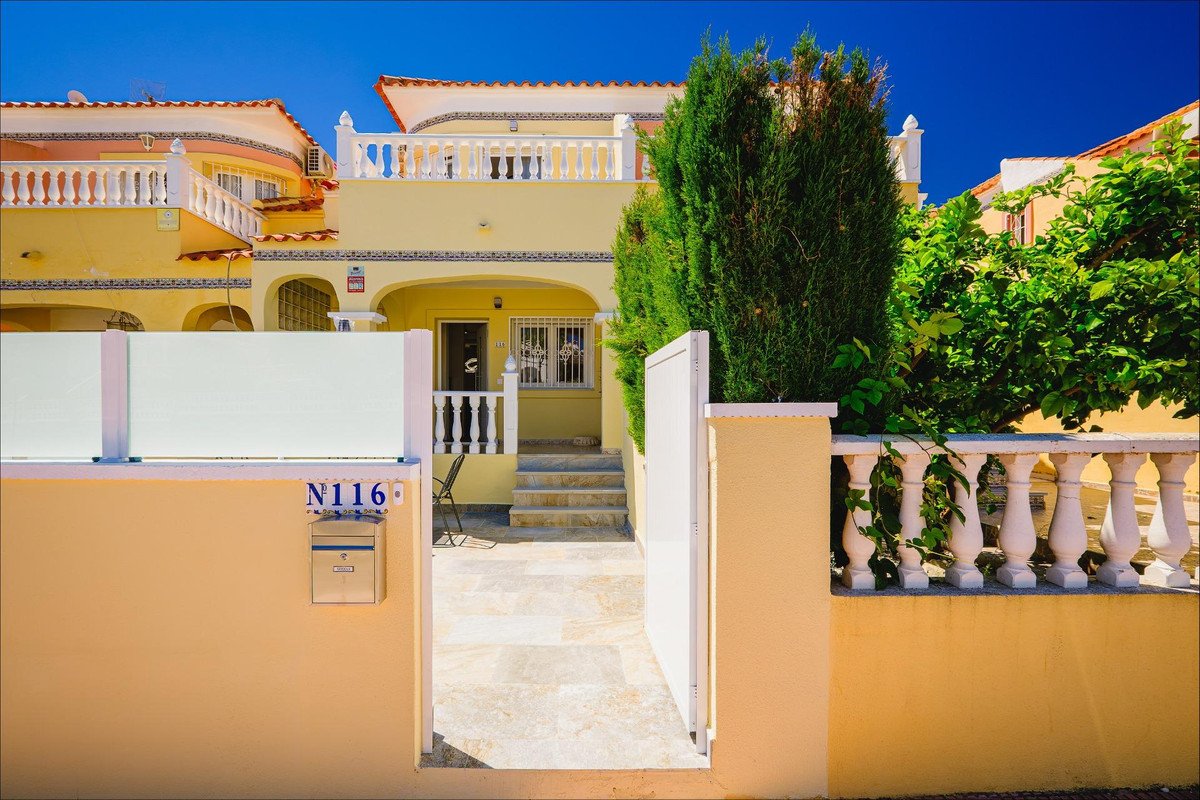 3 Bed Bungalow in Orihuela Costa