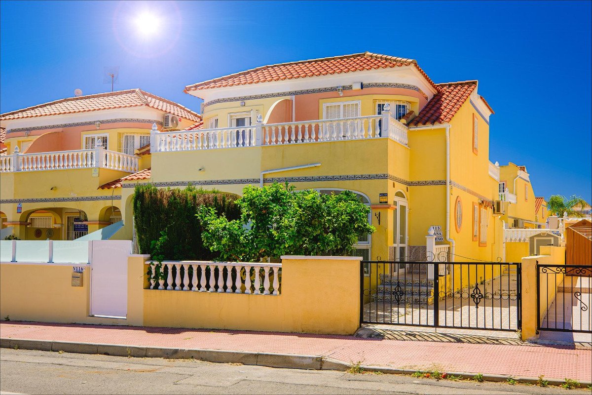 3 Bed Bungalow in Orihuela Costa