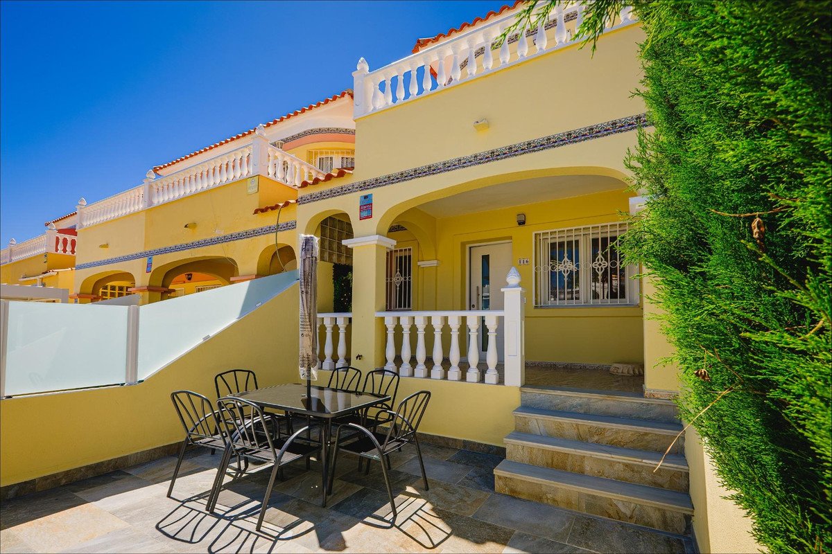 3 Bed Bungalow in Orihuela Costa