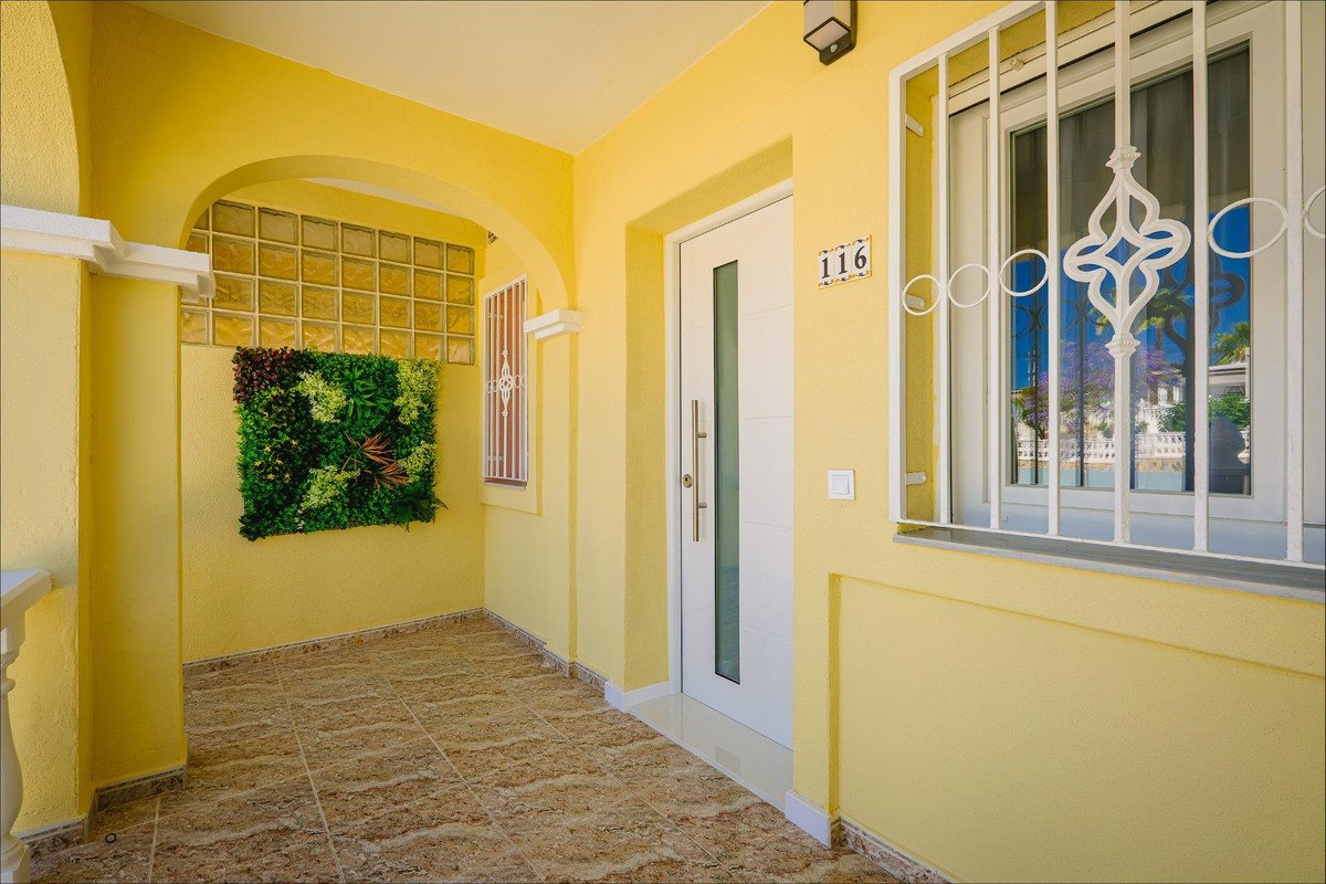 3 Bed Bungalow in Orihuela Costa