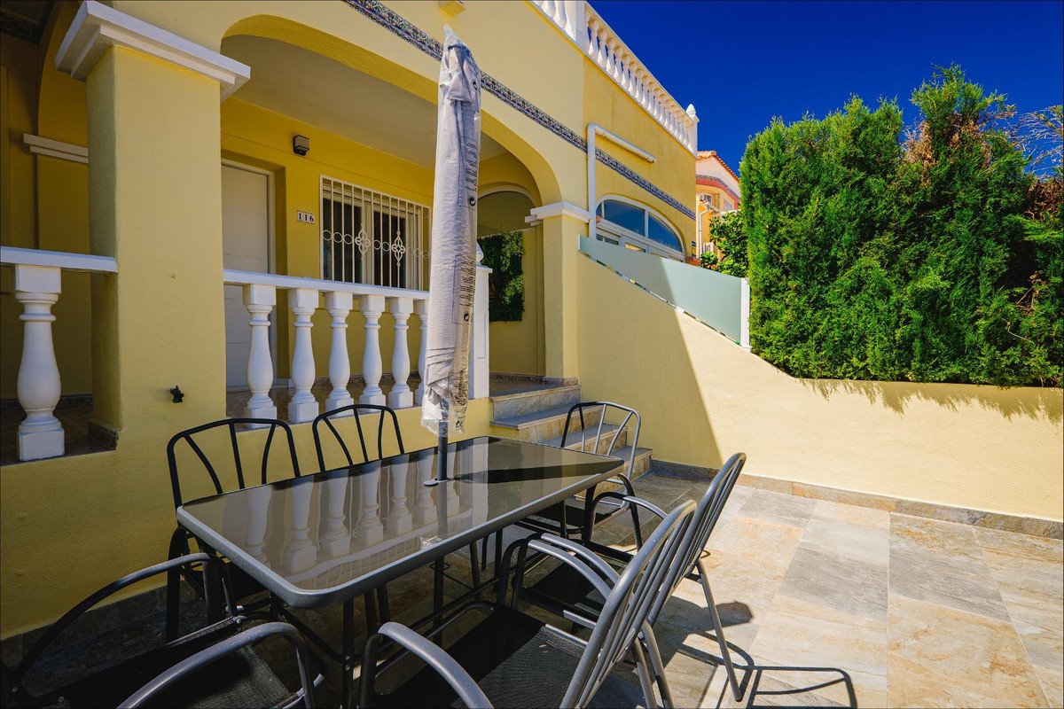 3 Bed Bungalow in Orihuela Costa