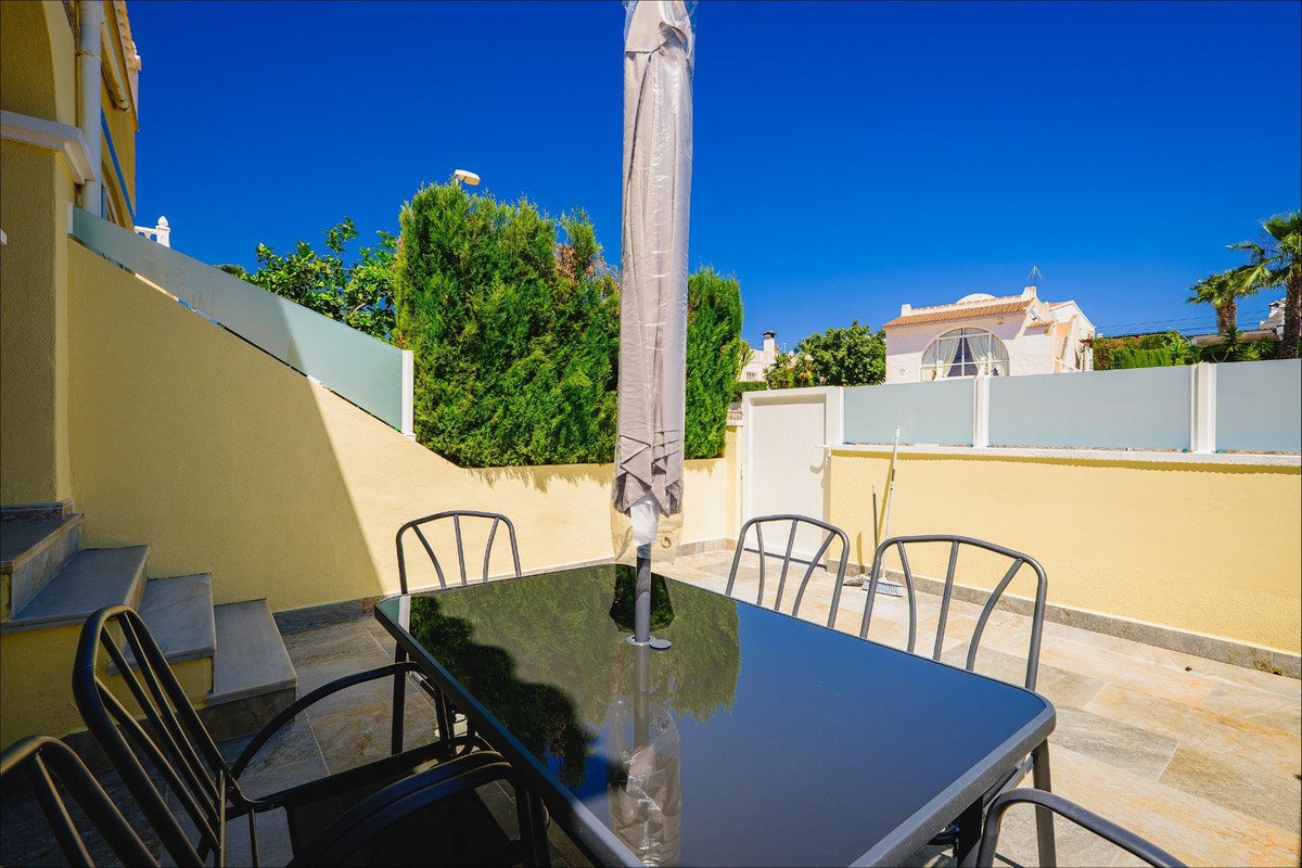3 Bed Bungalow in Orihuela Costa