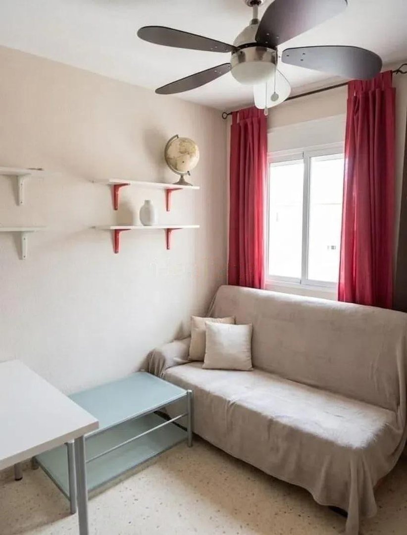 3 Bed Middle Floor Apartment in Málaga