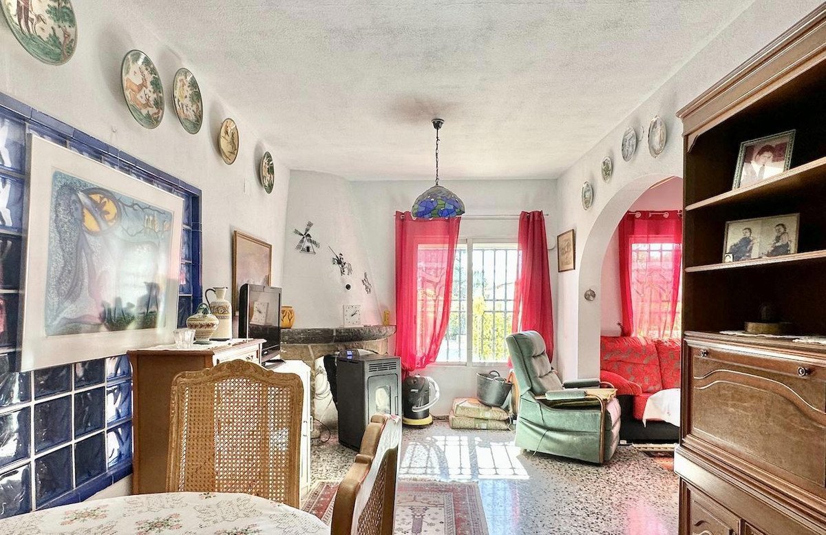 4 Bed Bungalow in L'Alfás del Pi