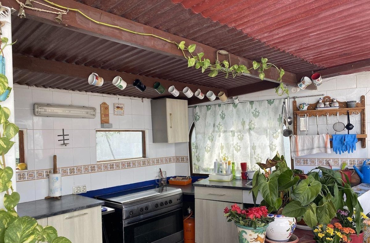 4 Bed Bungalow in L'Alfás del Pi