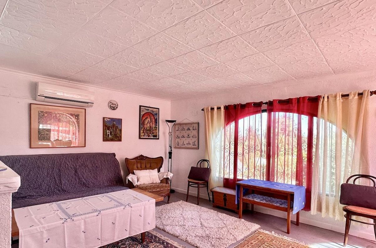 4 Bed Bungalow in L'Alfás del Pi