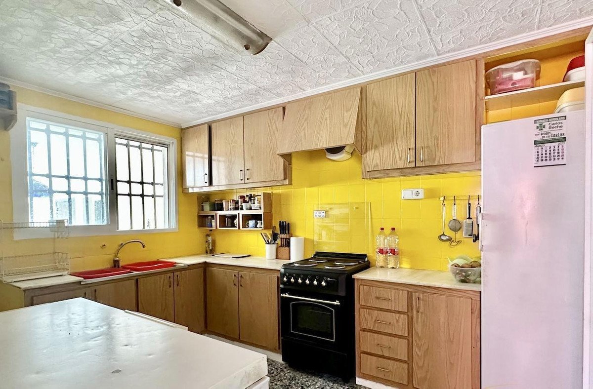 4 Bed Bungalow in L'Alfás del Pi
