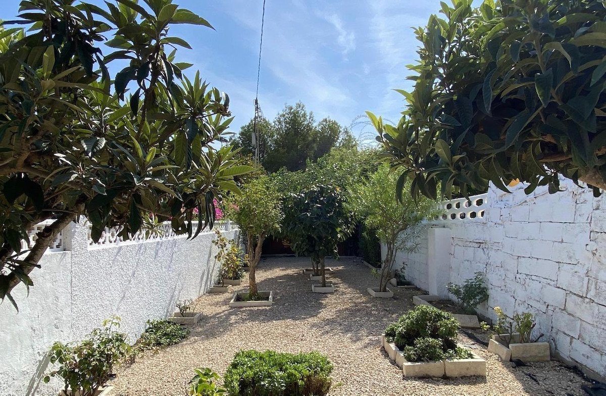 4 Bed Bungalow in L'Alfás del Pi