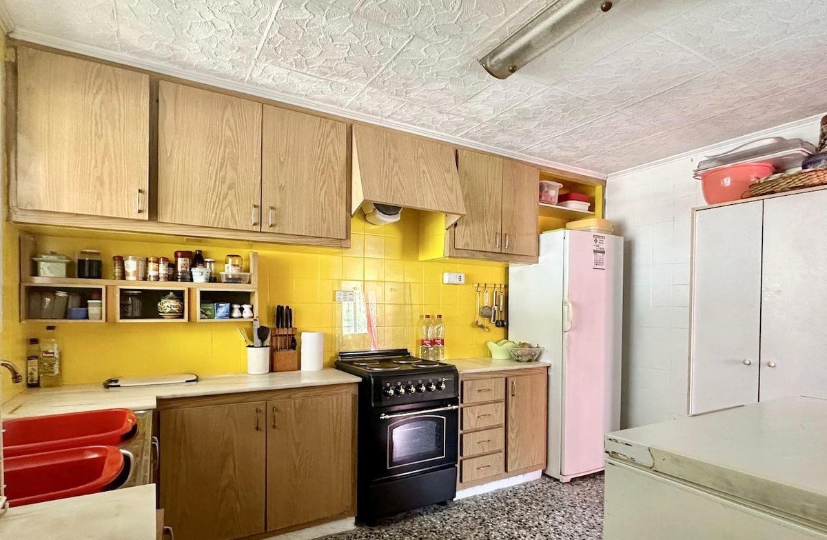4 Bed Bungalow in L'Alfás del Pi