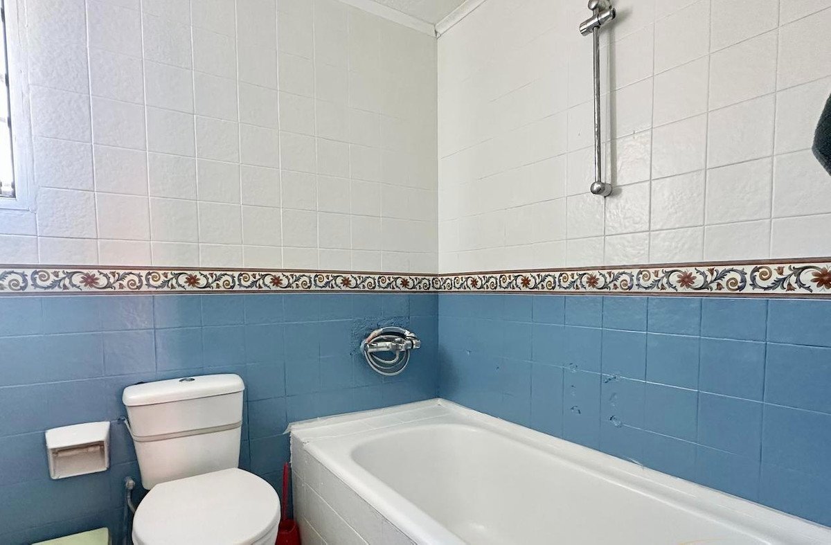 4 Bed Bungalow in L'Alfás del Pi