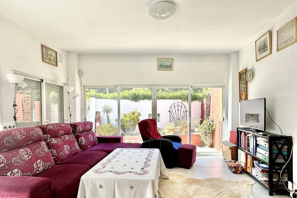 4 Bed Bungalow in L'Alfás del Pi